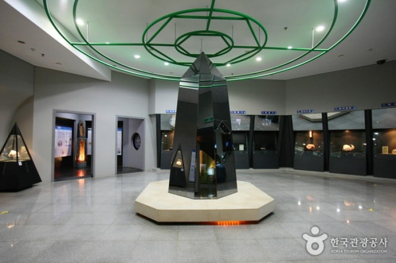 Iksan Jewelry Museum  (11/42)