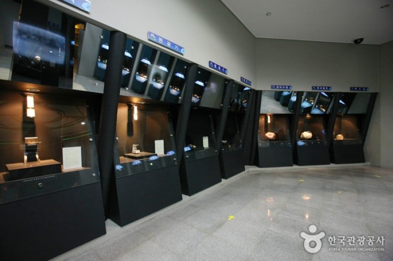 Iksan Jewelry Museum  (14/42)