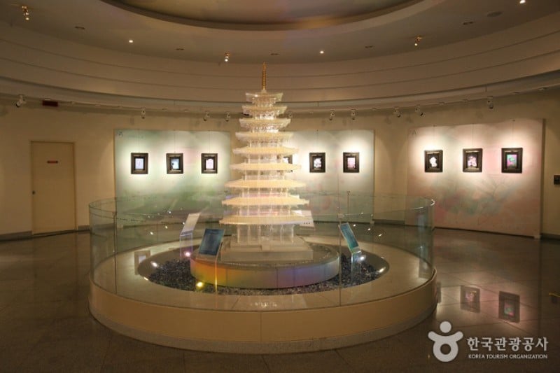 Iksan Jewelry Museum  (19/42)