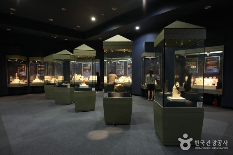Iksan Jewelry Museum  (27/42)
