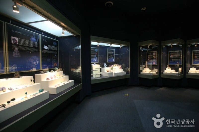 Iksan Jewelry Museum  (28/42)