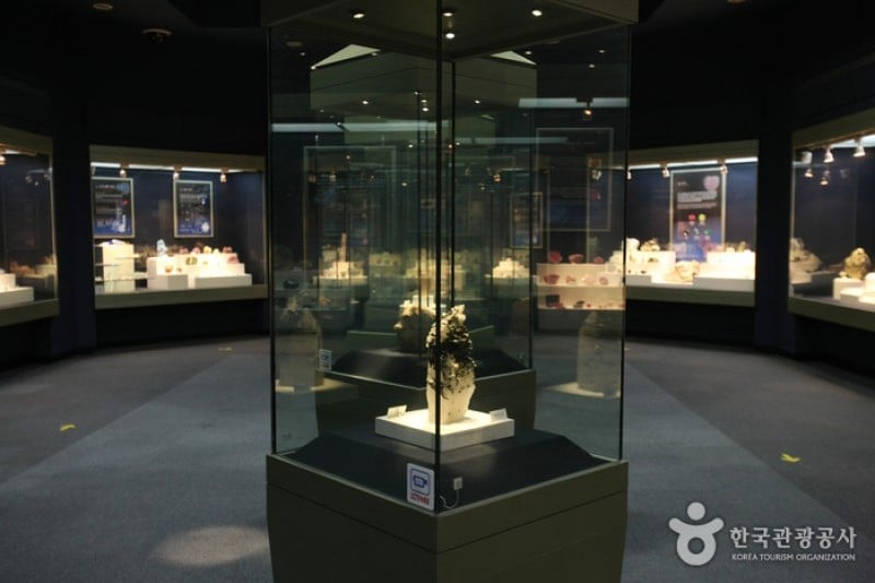 Iksan Jewelry Museum  (30/42)