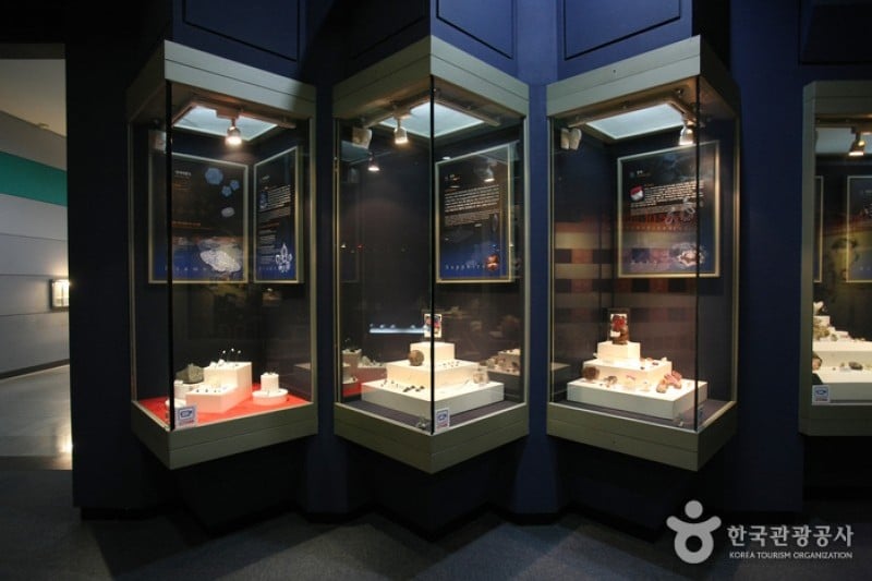 Iksan Jewelry Museum  (32/42)