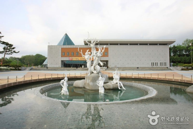 Iksan Jewelry Museum  (42/42)