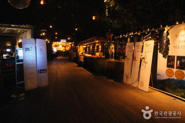 Muju Meoru Wine Cave