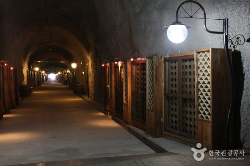 Muju Meoru Wine Cave  (5/12)