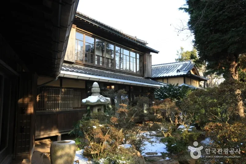 Gunsan Japanese-style House of Sinheung-dong  (2/26)