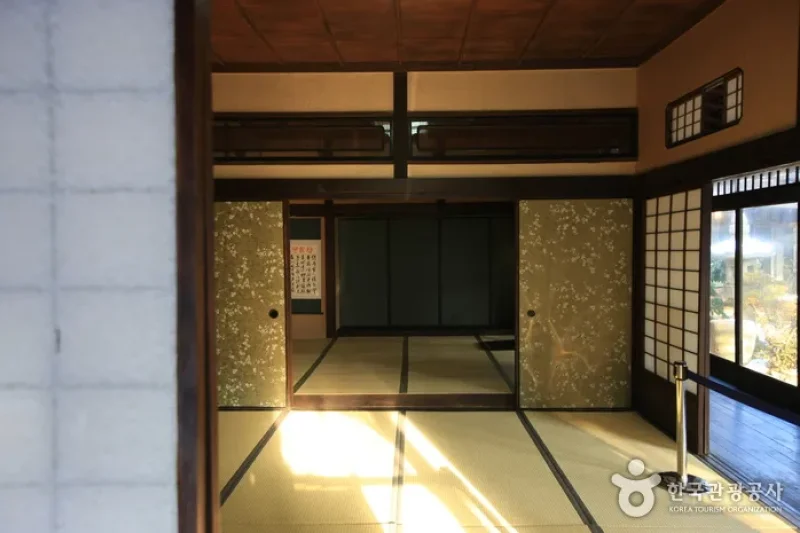 Gunsan Japanese-style House of Sinheung-dong  (15/26)