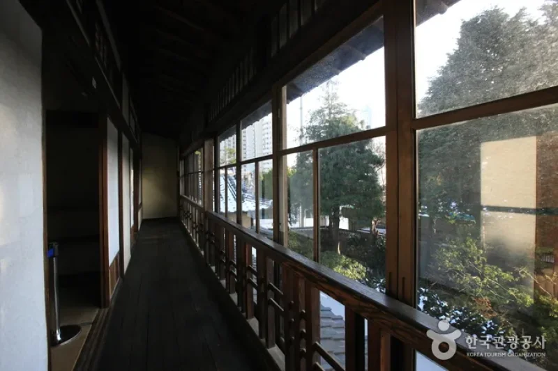 Gunsan Japanese-style House of Sinheung-dong  (20/26)