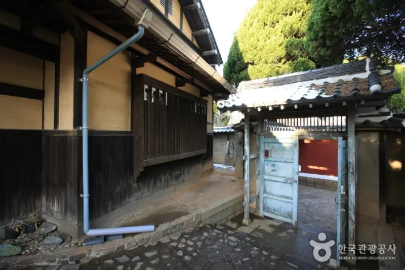 Gunsan Japanese-style House of Sinheung-dong  (24/26)