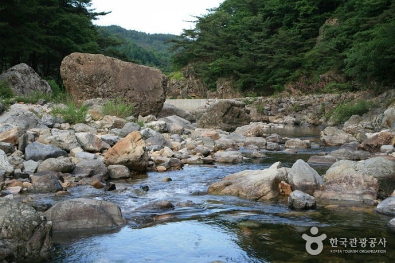 Uniram Baniram Valley  (3/4)