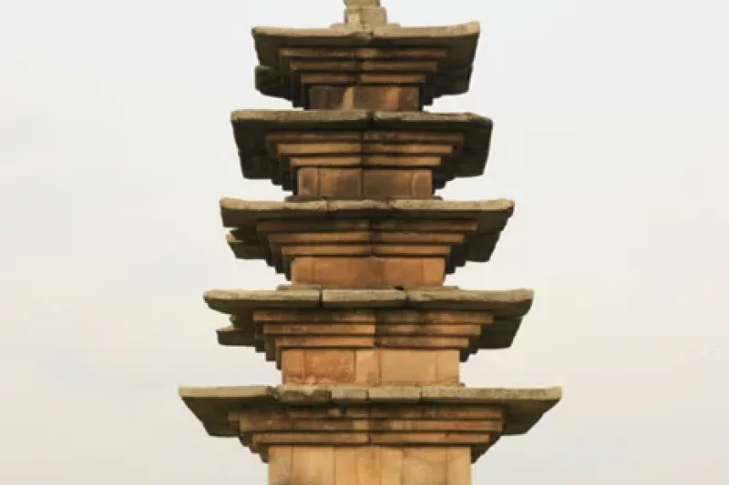 Wanggung Five-story Stone Pagoda  (2/7)