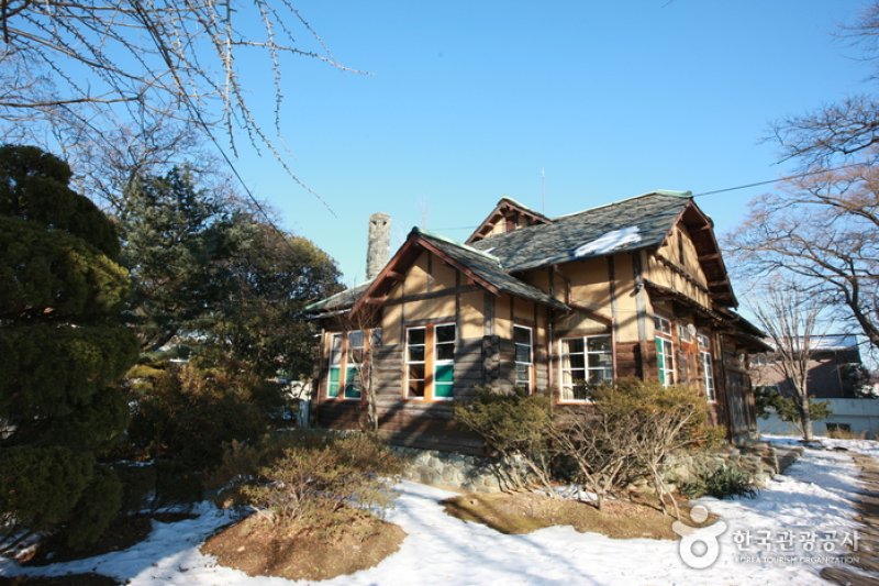 House of Lee Young-choon (이영춘가옥) (1/1)