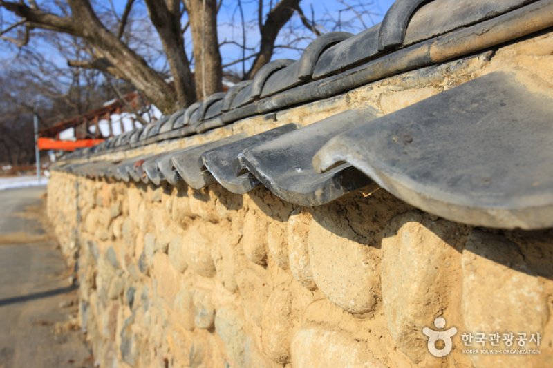 Old Walls of Jijeon Village in Muju (무주 지전마을 옛 담장) (3/16)