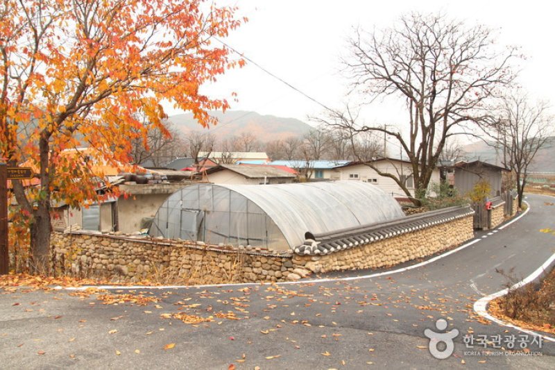 Old Walls of Jijeon Village in Muju (무주 지전마을 옛 담장) (10/16)