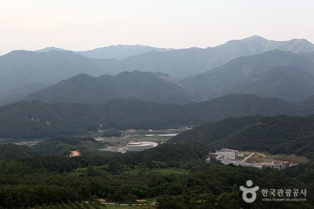Muju Gucheong-dong Special Tourist Zone 