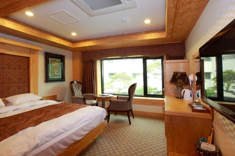 Gunsan Riverhill Tourist Hotel (군산리버힐관광호텔-워커힐관광호텔) (1/7)