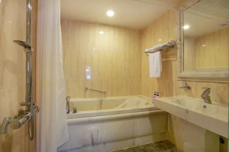 Gunsan Riverhill Tourist Hotel (군산리버힐관광호텔-워커힐관광호텔) (4/7)