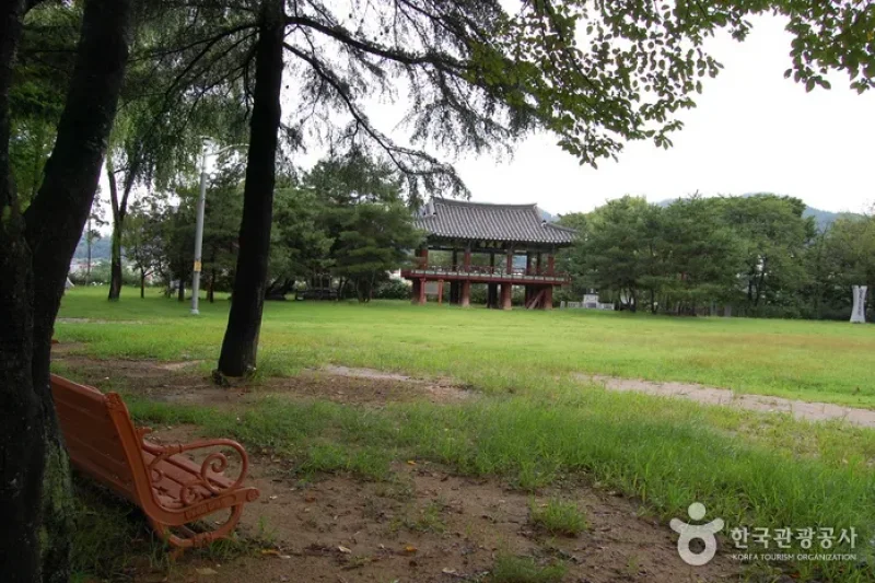 Hanpungru Pavilion  (12/24)