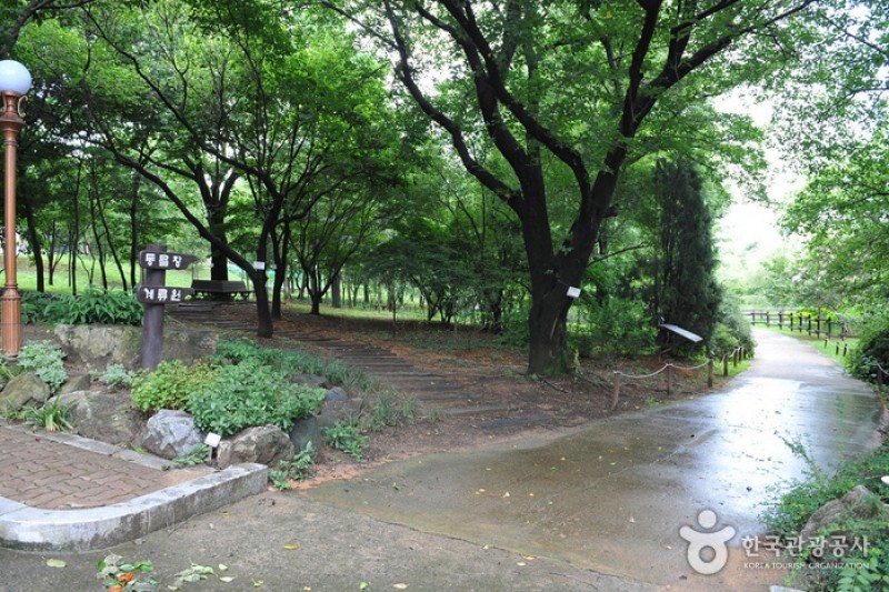 Korea Expressway Corporation Arboretum  (6/13)