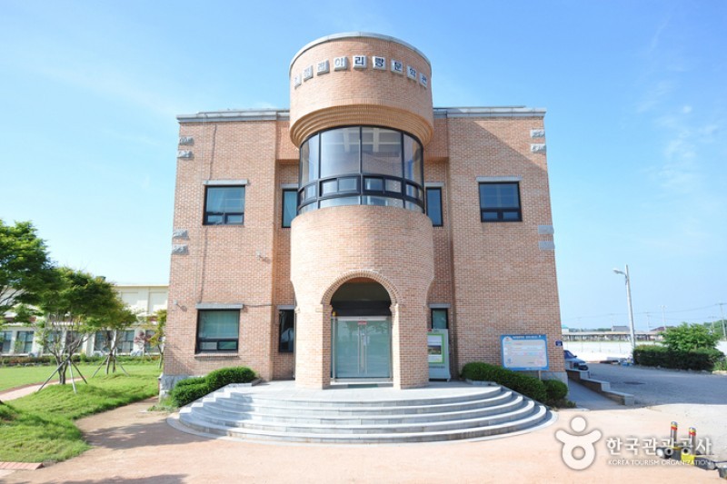 Arirang Literature Museum  (1/12)