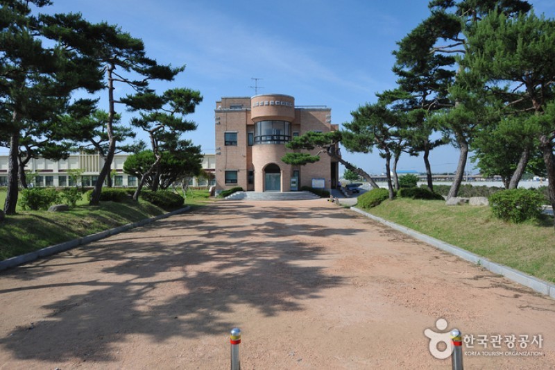 Arirang Literature Museum  (5/12)