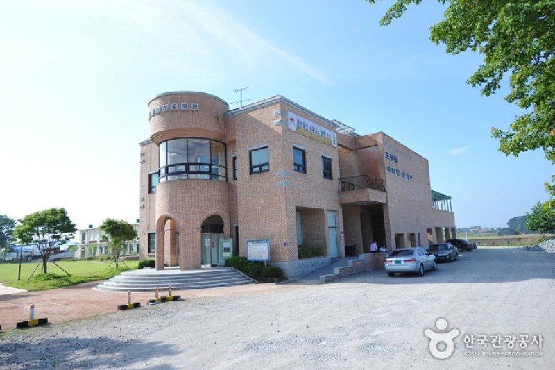 Arirang Literature Museum  (6/12)