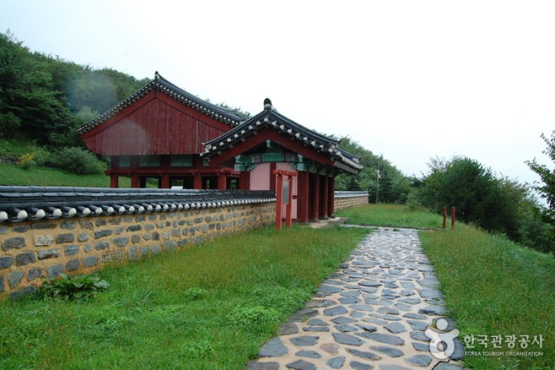 Jeoksangsan Mountain  (5/18)