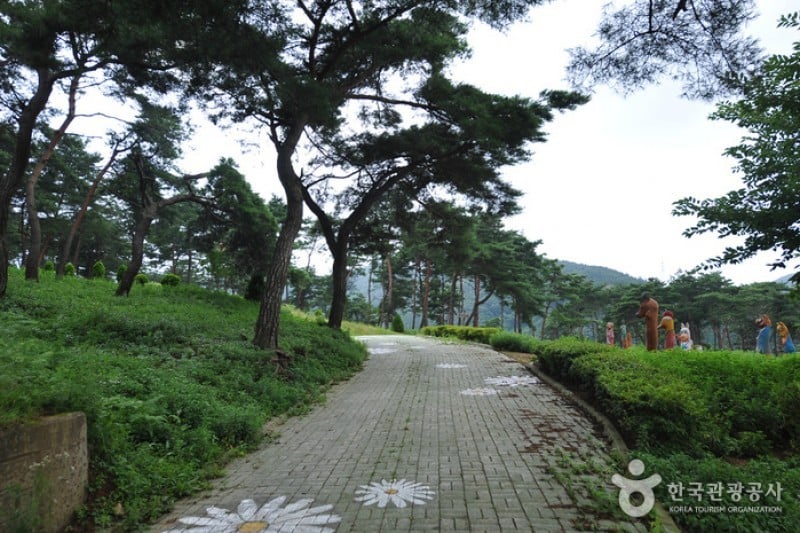 Okjeongho Lake Gujeolcho Theme Park  (5/23)