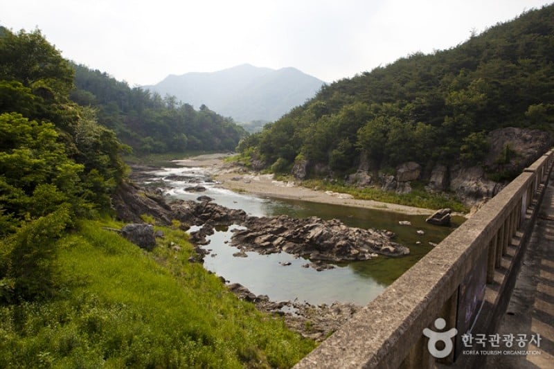 Okjeongho Lake Gujeolcho Theme Park  (21/23)