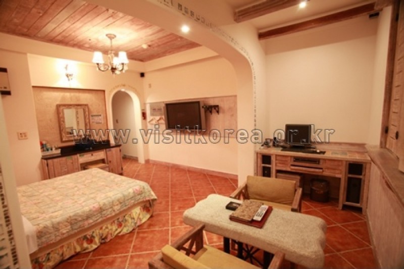 Motel Provence - Goodstay  (11/24)