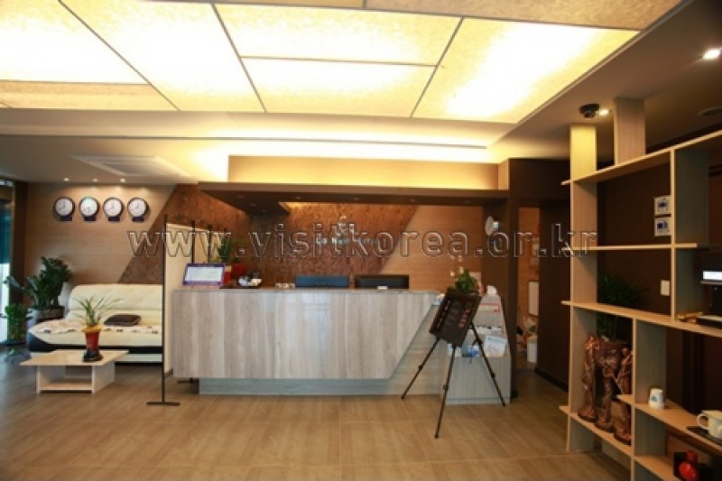 Lanuit Hotel - Goodstay  (3/25)