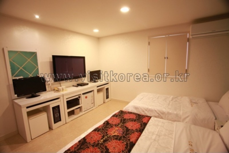 Lanuit Hotel - Goodstay  (16/25)