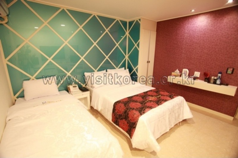 Lanuit Hotel - Goodstay  (17/25)