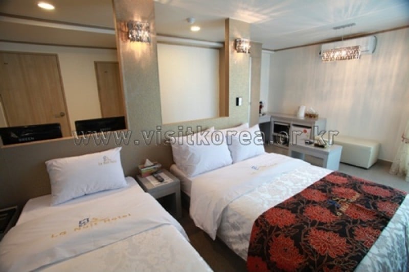 Lanuit Hotel - Goodstay  (25/25)