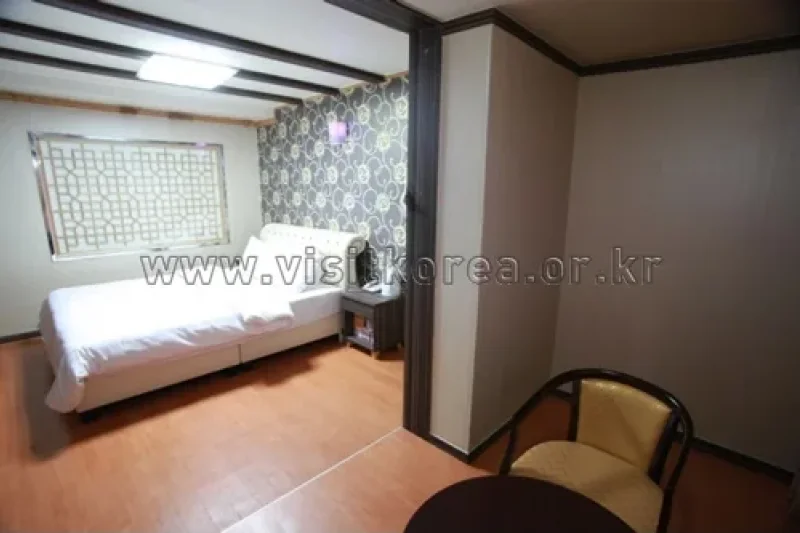 Lynn House - Goodstay  (2/20)
