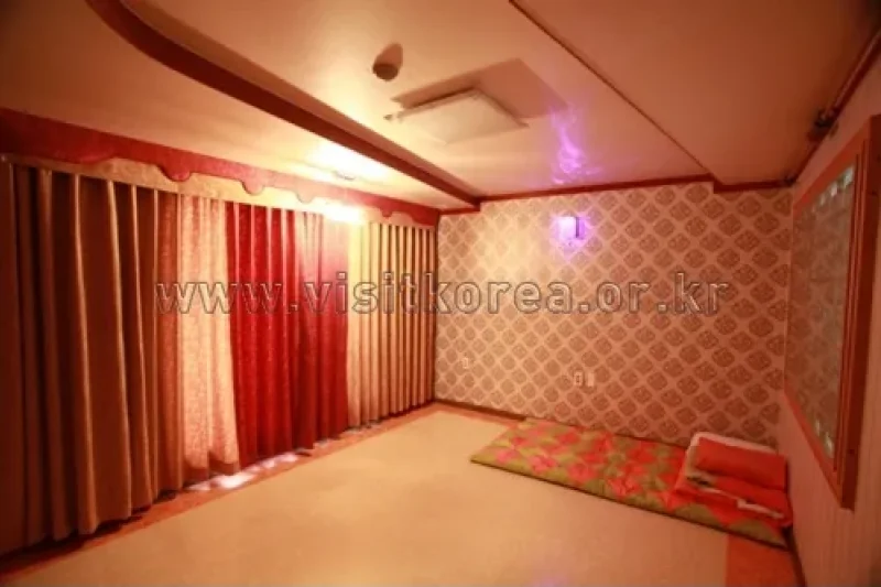 Lynn House - Goodstay  (6/20)