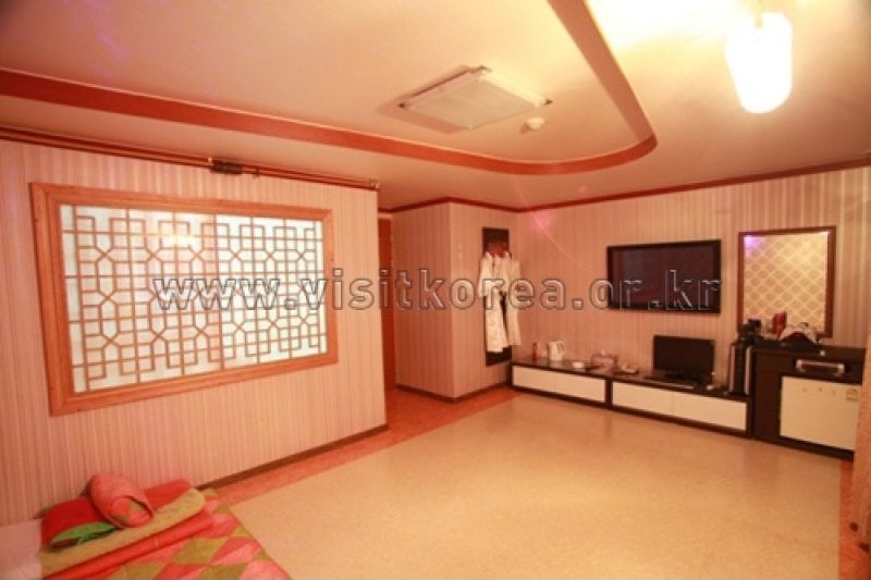 Lynn House - Goodstay  (8/20)