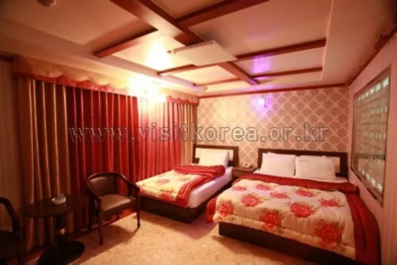 Lynn House - Goodstay  (17/20)