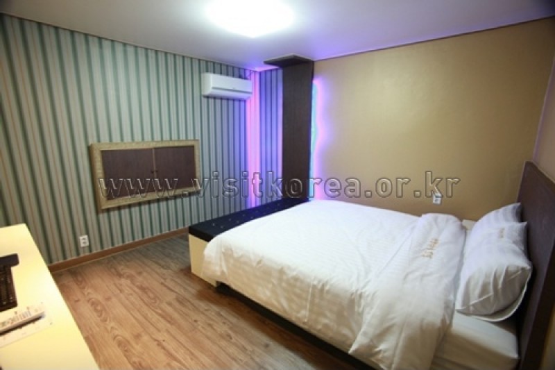 Camellia hotel - Goodstay  (14/23)