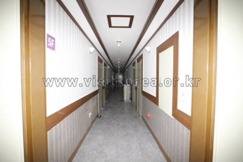 Namwon Hotel - Goodstay  (8/9)