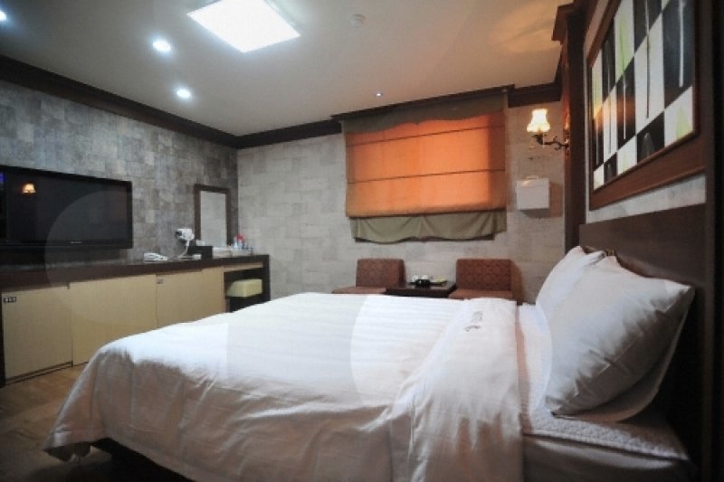 Yes Hotel- Goodstay  (7/17)