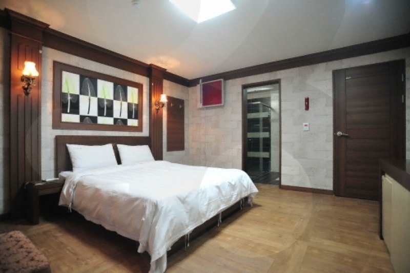 Yes Hotel- Goodstay  (8/17)