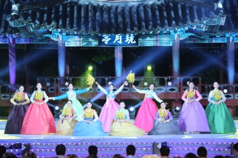 Namwon Chunhyang Festival  (12/18)