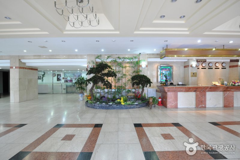 Closed : Jeonju Tourist Hotel (전주관광호텔) (1/6)