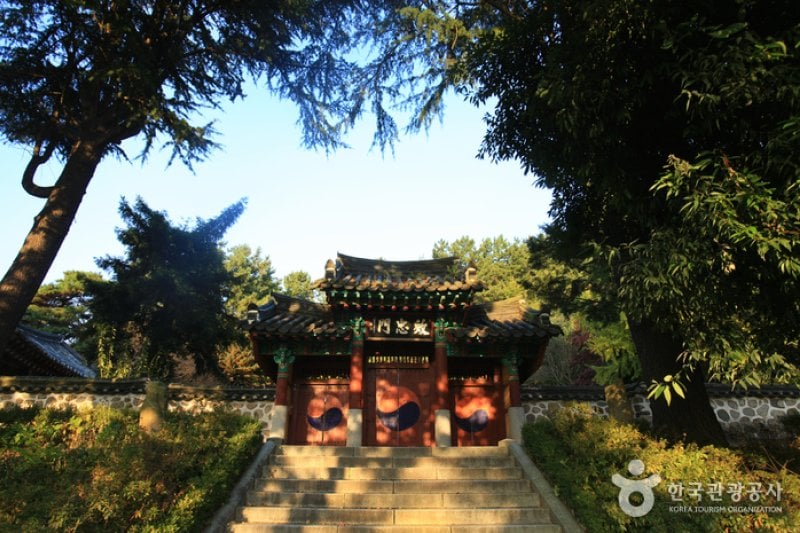 Chungnyeolsa Shrine (충렬사-정읍) (23/23)
