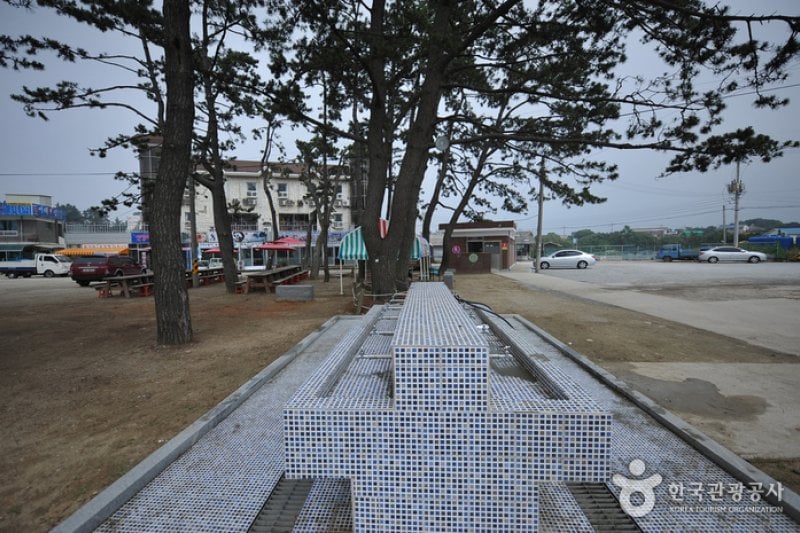 Dongho Beach  (5/16)