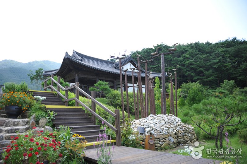 Honbul Literary House  (6/14)