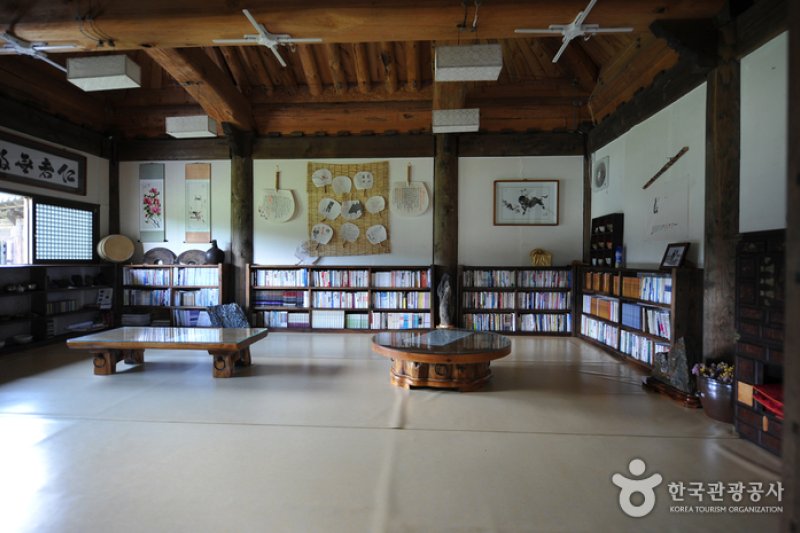 Honbul Literary House  (9/14)