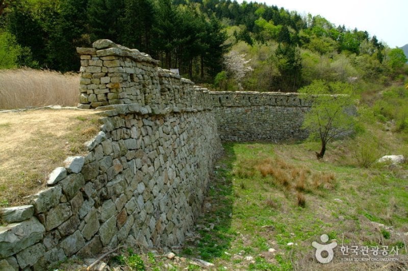Wibongsanseong County Park (위봉산성군립공원) (8/11)